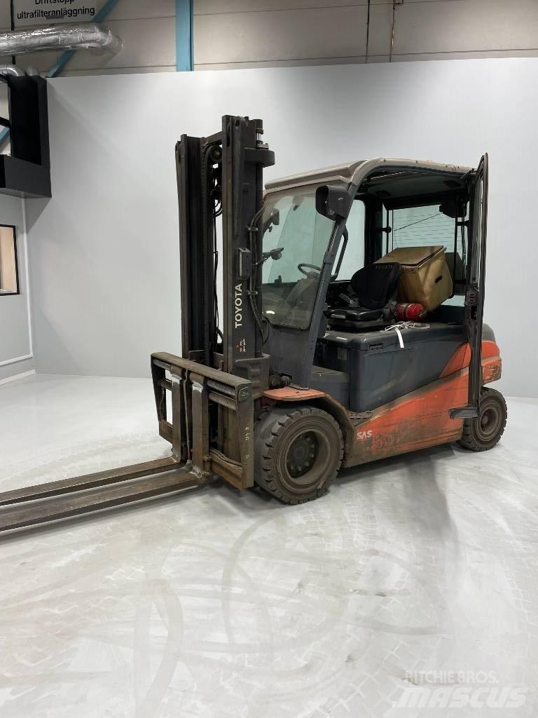 Toyota 8FBMT50 Elektro Stapler