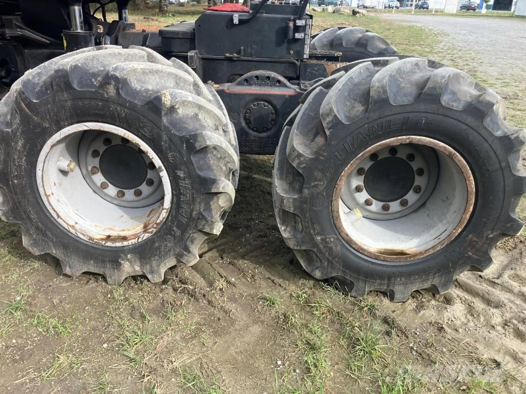 Komatsu 931 XC Harvester