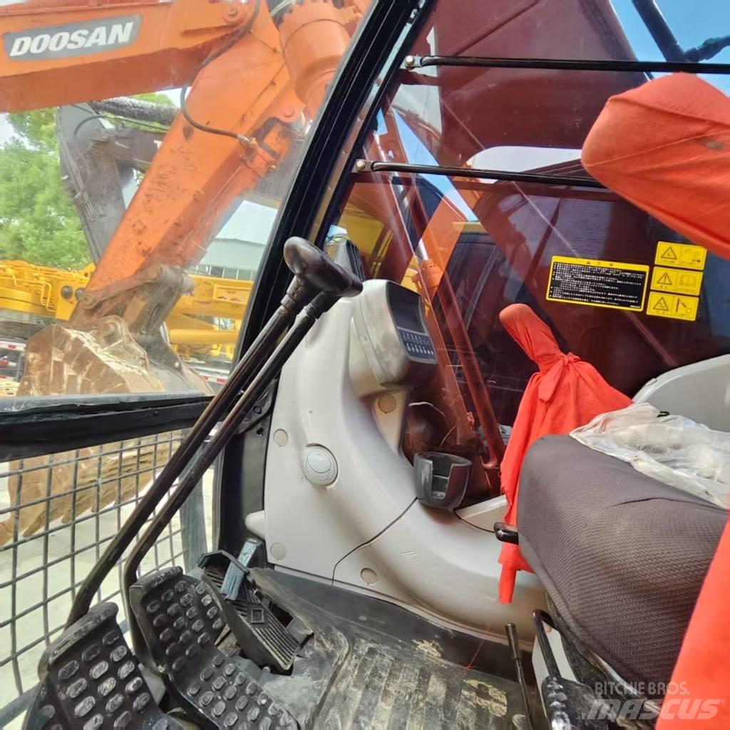 Hitachi ZX 210 Raupenbagger