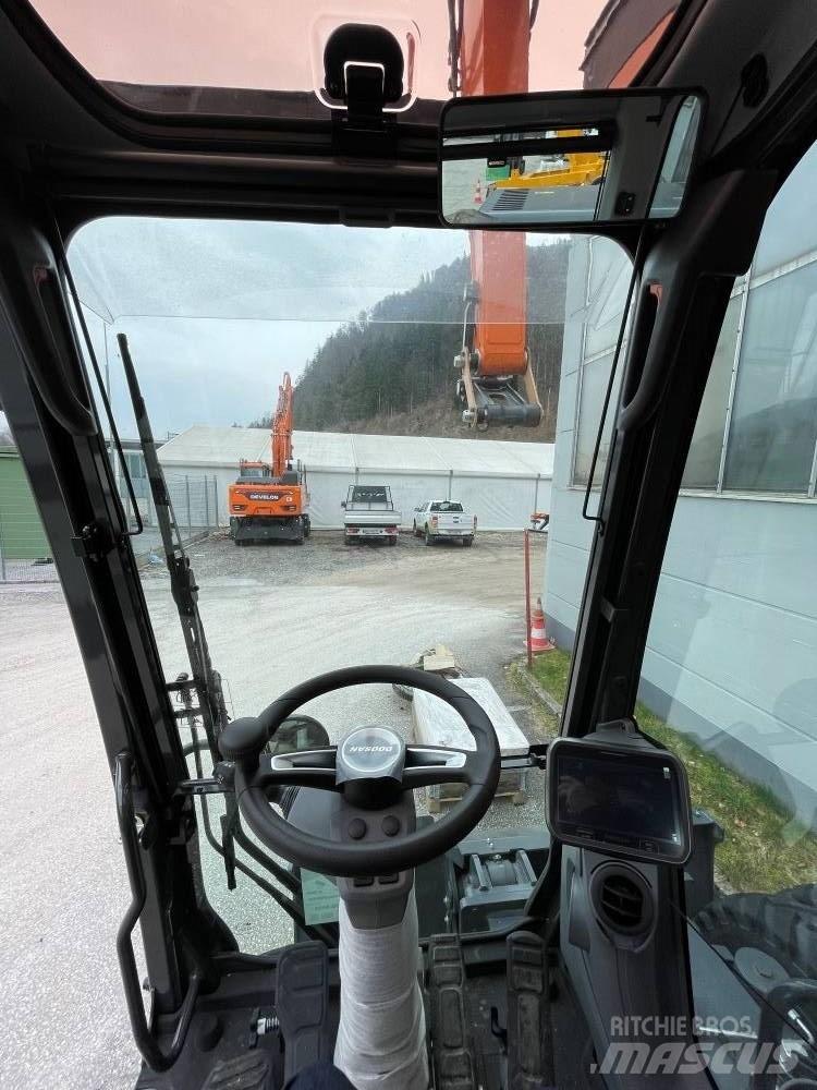Develon DX 210 W-7 Forstbagger