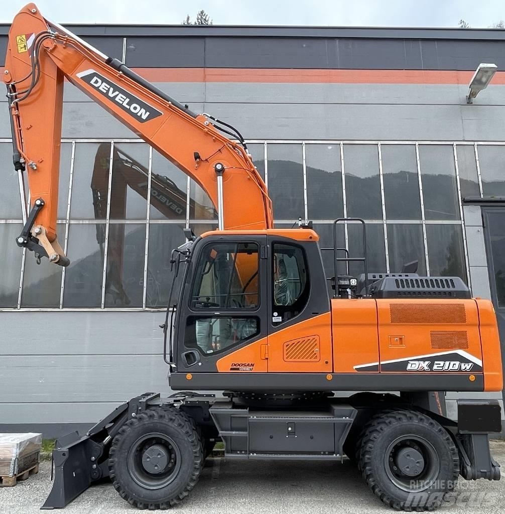 Develon DX 210 W-7 Forstbagger