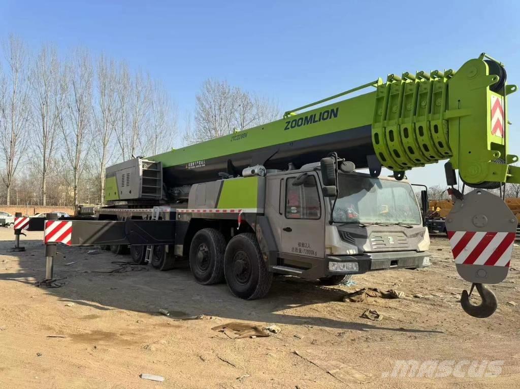 Zoomlion 220 Ton All-Terrain-Krane