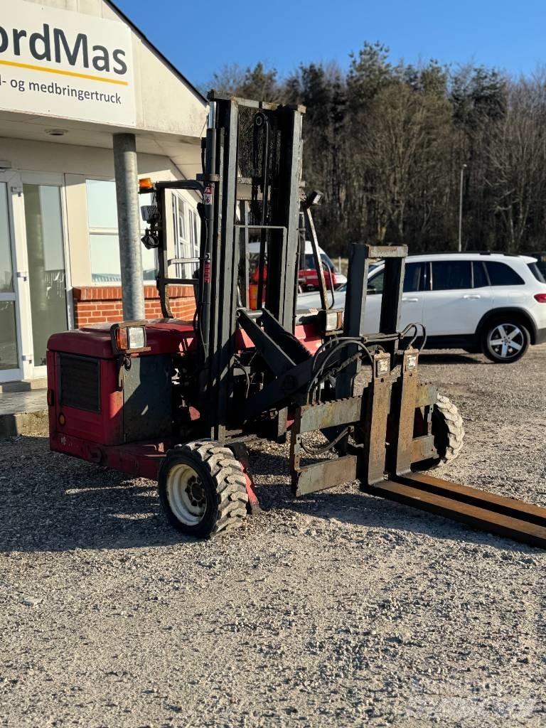 Moffett M4 25.3 Diesel Stapler