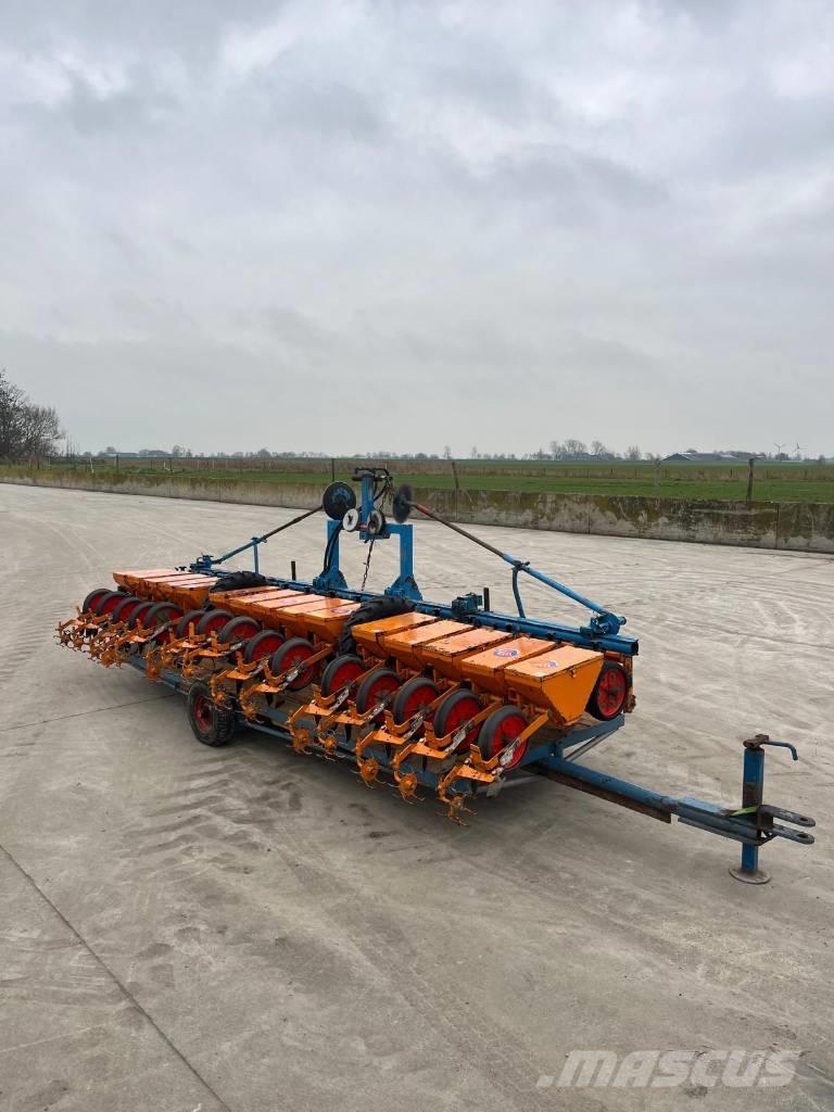 Schmotzer 15 Rij Drillmaschinen