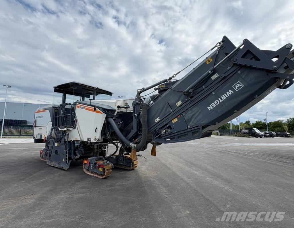 Wirtgen W 200 Fi Asphaltfräsen