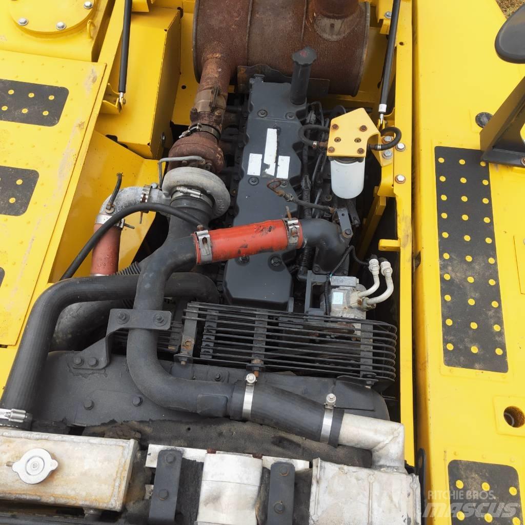 Komatsu PC200-8 Raupenbagger