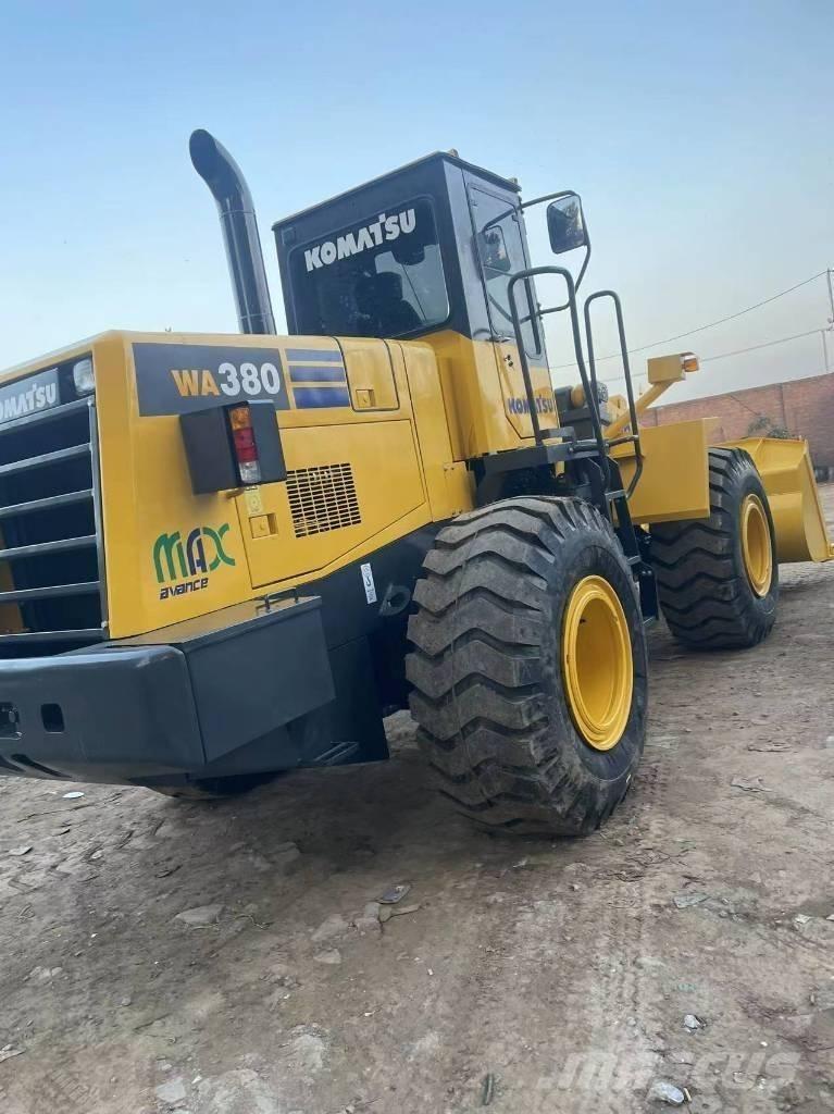 Komatsu WA 380 Radlader