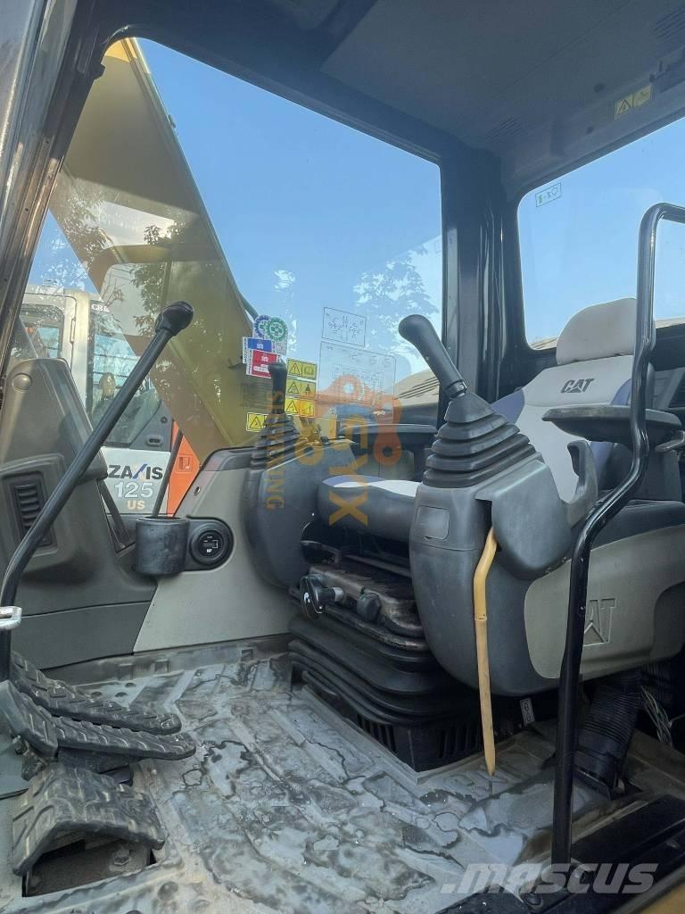 Komatsu PC 200-8 Raupenbagger