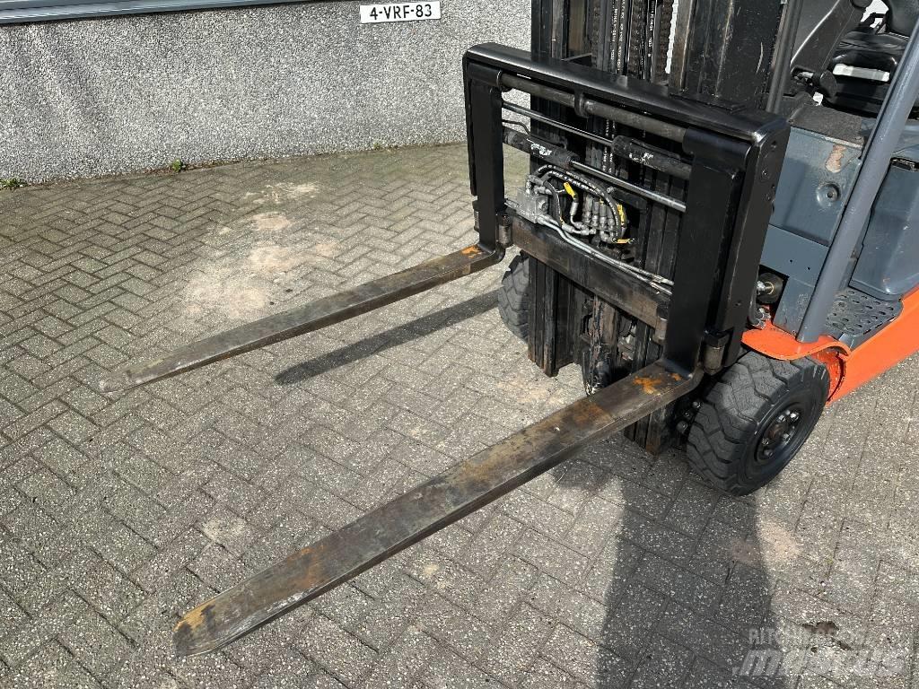 Toyota 8 FBEK 16 T Elektro Stapler