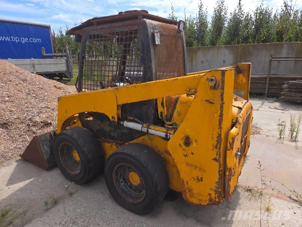 Komatsu SK 714 Kompaktlader