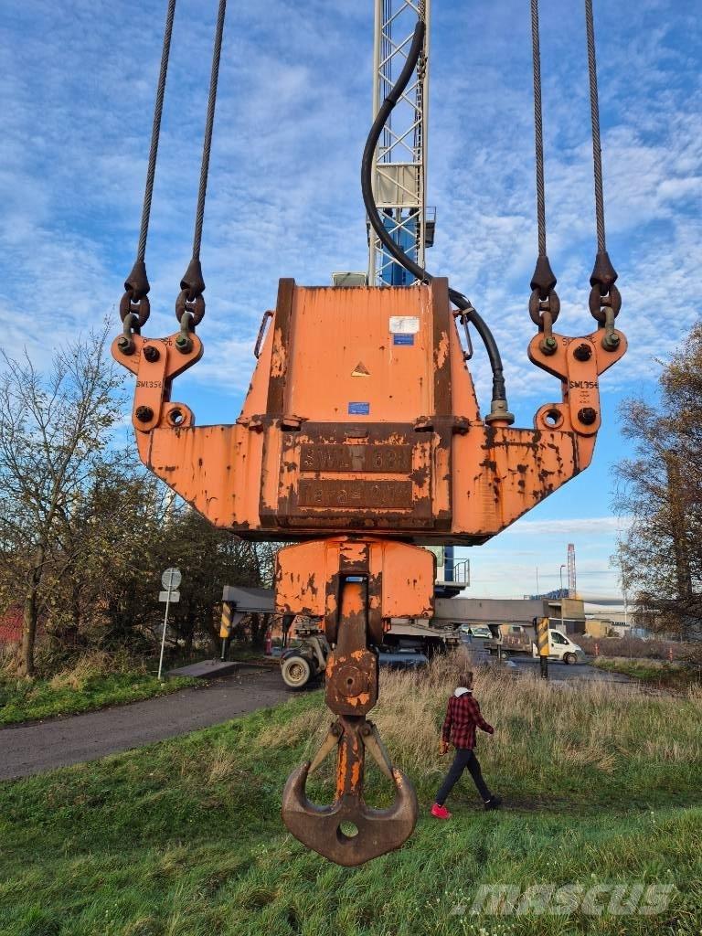 Liebherr LHM 250 Hafenkrane