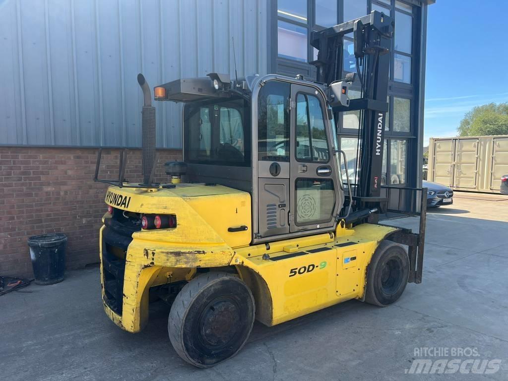 Hyundai 50 D-9 A Diesel Stapler