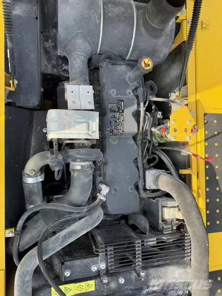 Komatsu PC 220-8 Raupenbagger