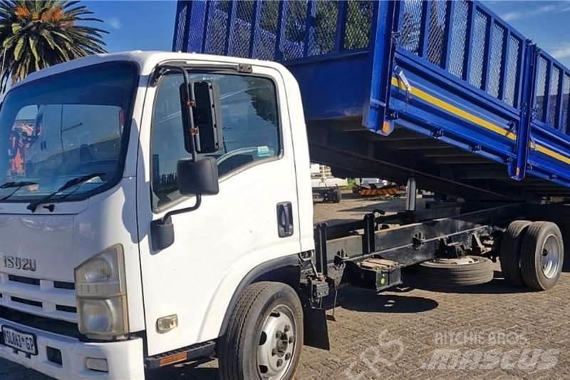 Isuzu NQR500 Andere Fahrzeuge