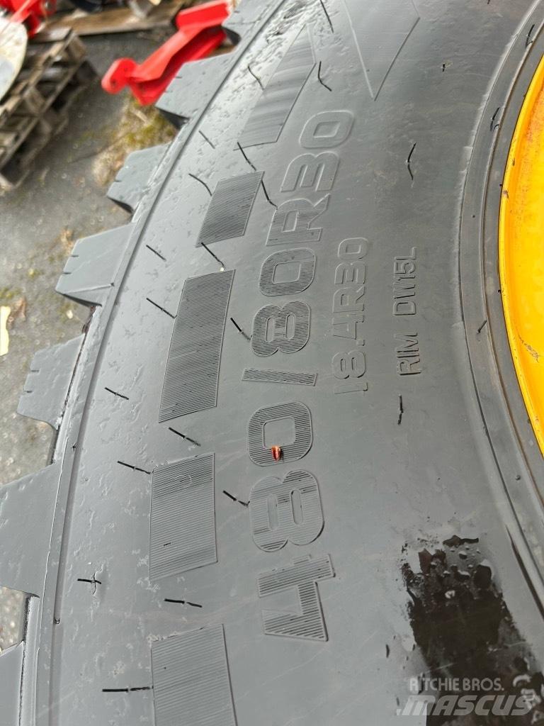 JCB 4220 FASTRAC Traktoren