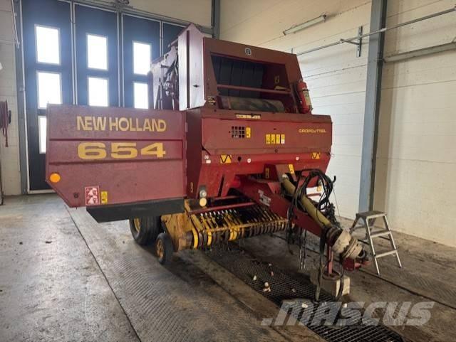 New Holland 654 Rundballenpressen