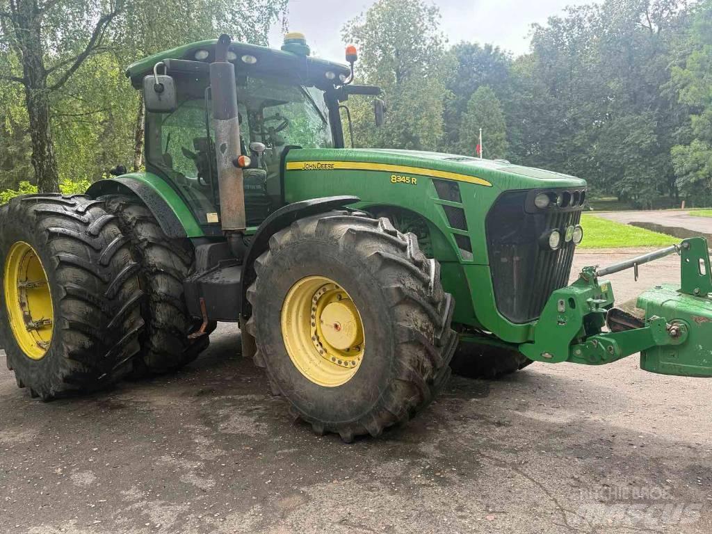 John Deere 8345 R Traktoren