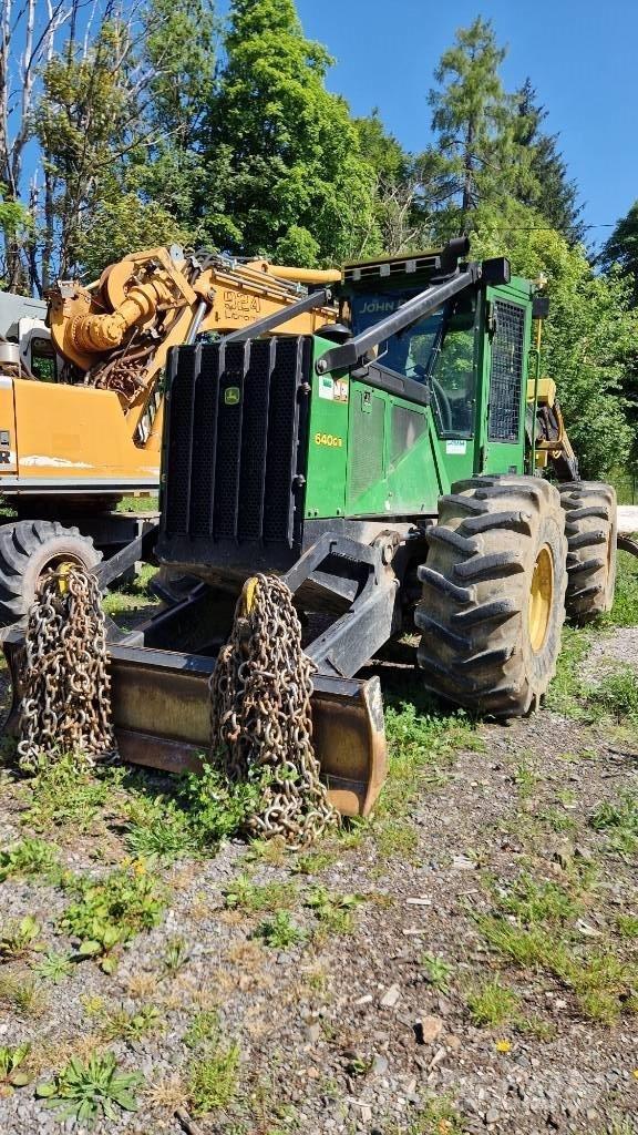 John Deere 640 G III Stammholzschlepper