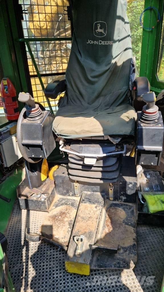 John Deere 640 G III Stammholzschlepper