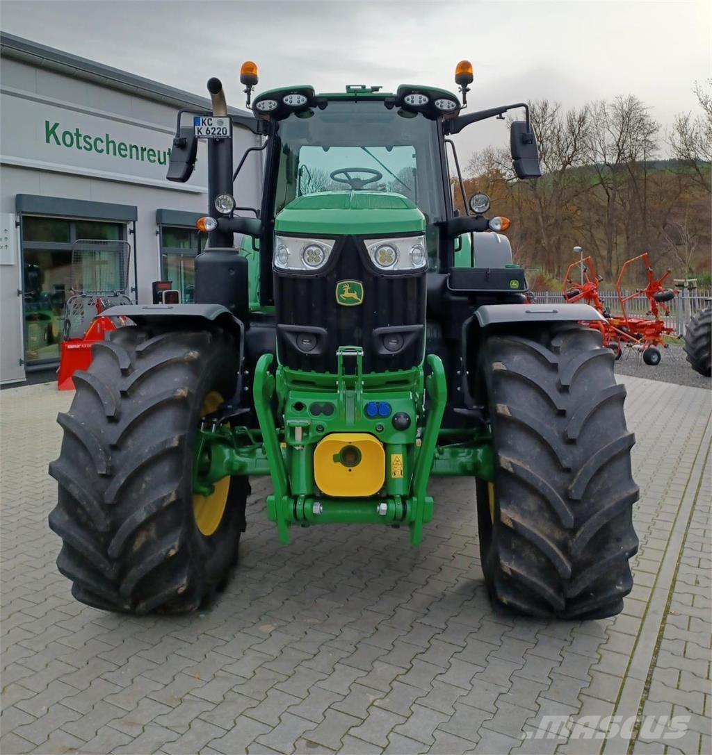 John Deere 6M 220 Traktoren