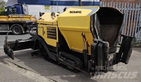 Bomag BF 223 C Strassenfertiger