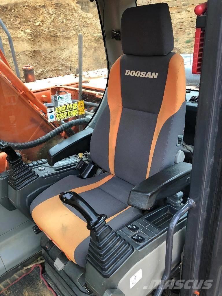 Doosan DX225 Raupenbagger