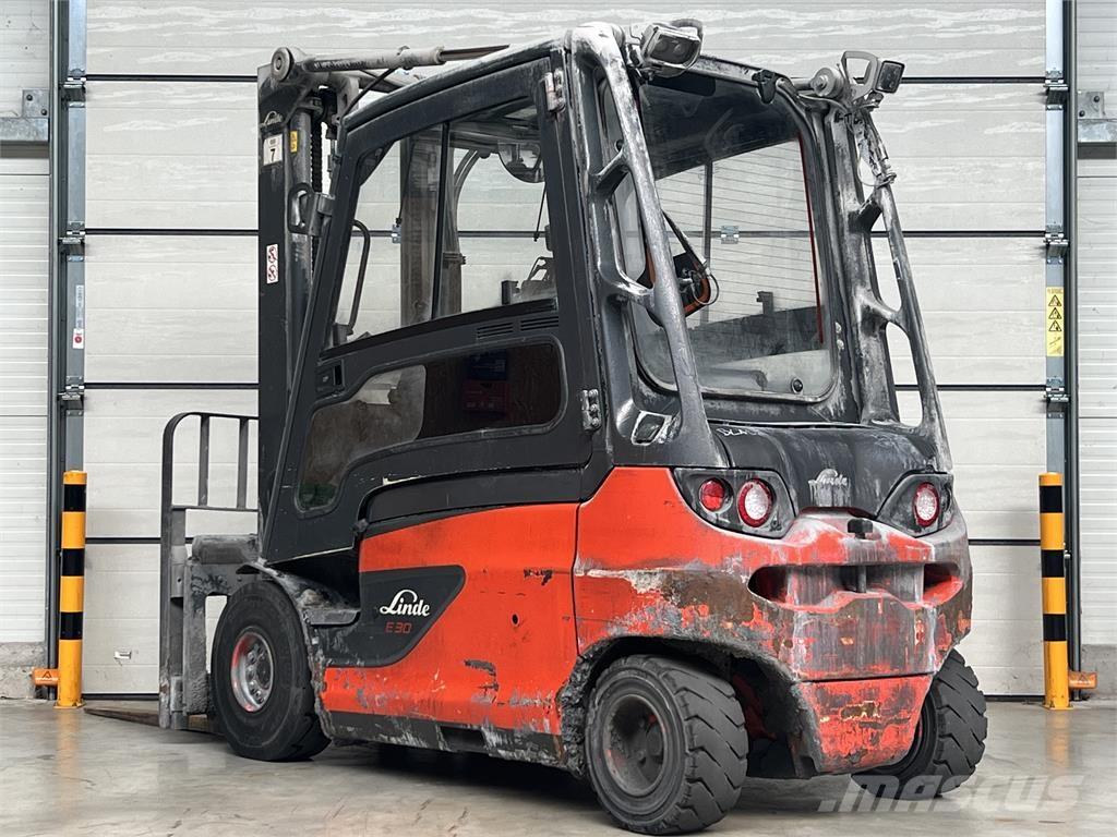 Linde E30L-01 Elektro Stapler