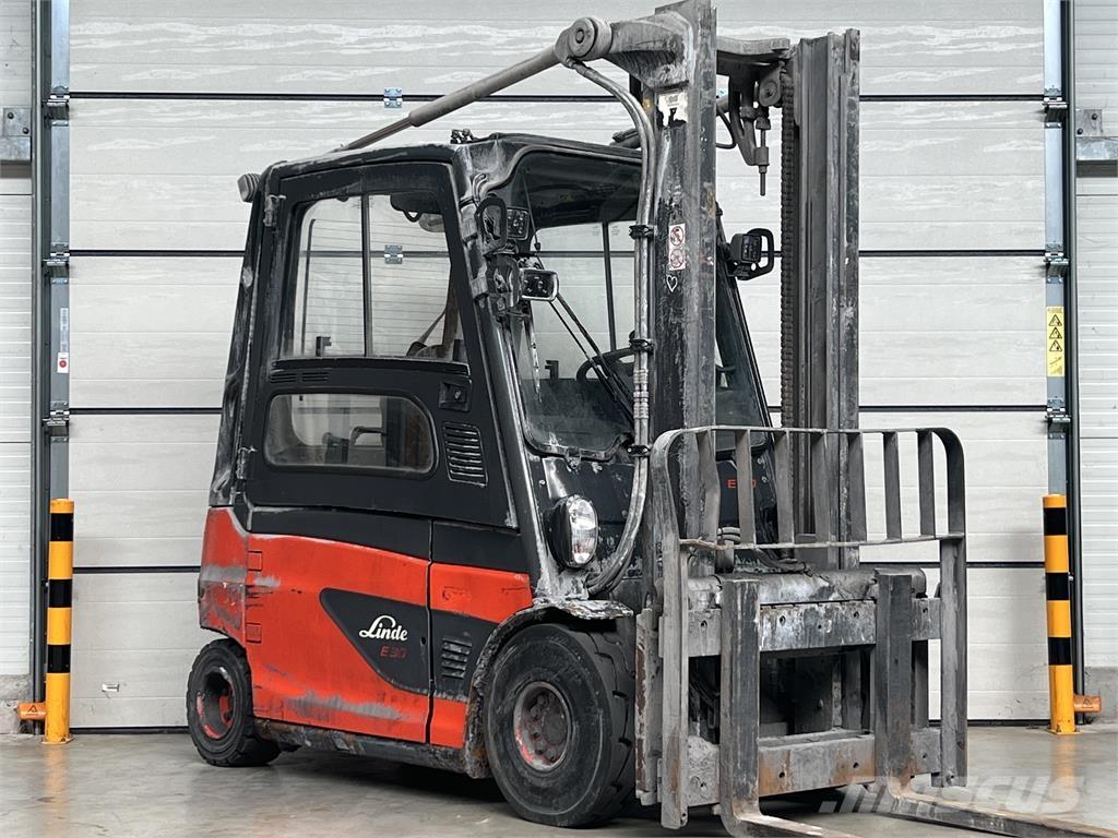 Linde E30L-01 Elektro Stapler