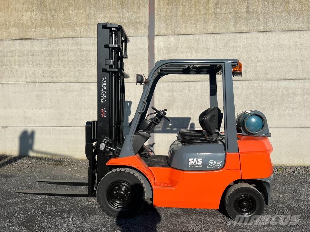 Toyota 42-7FGF25 Gas Stapler