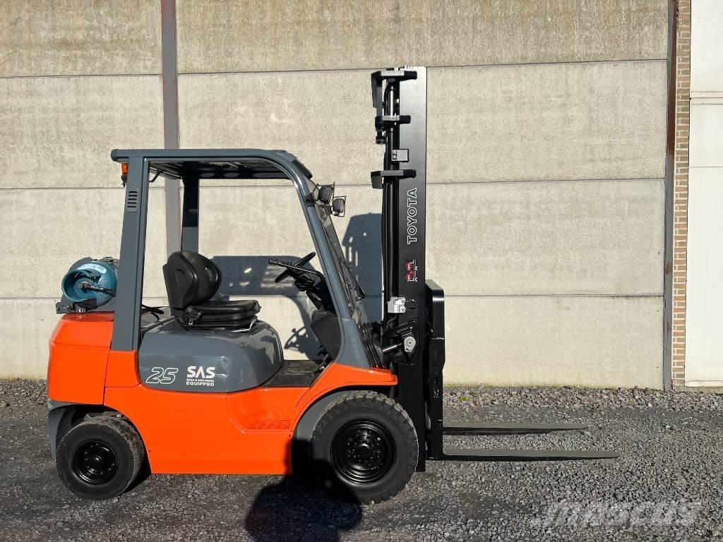 Toyota 42-7FGF25 Gas Stapler