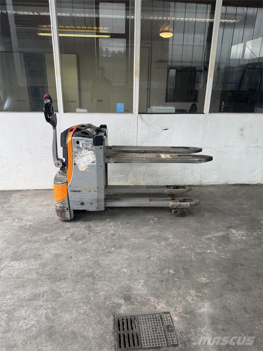 Still EXU-H18 Deichselstapler