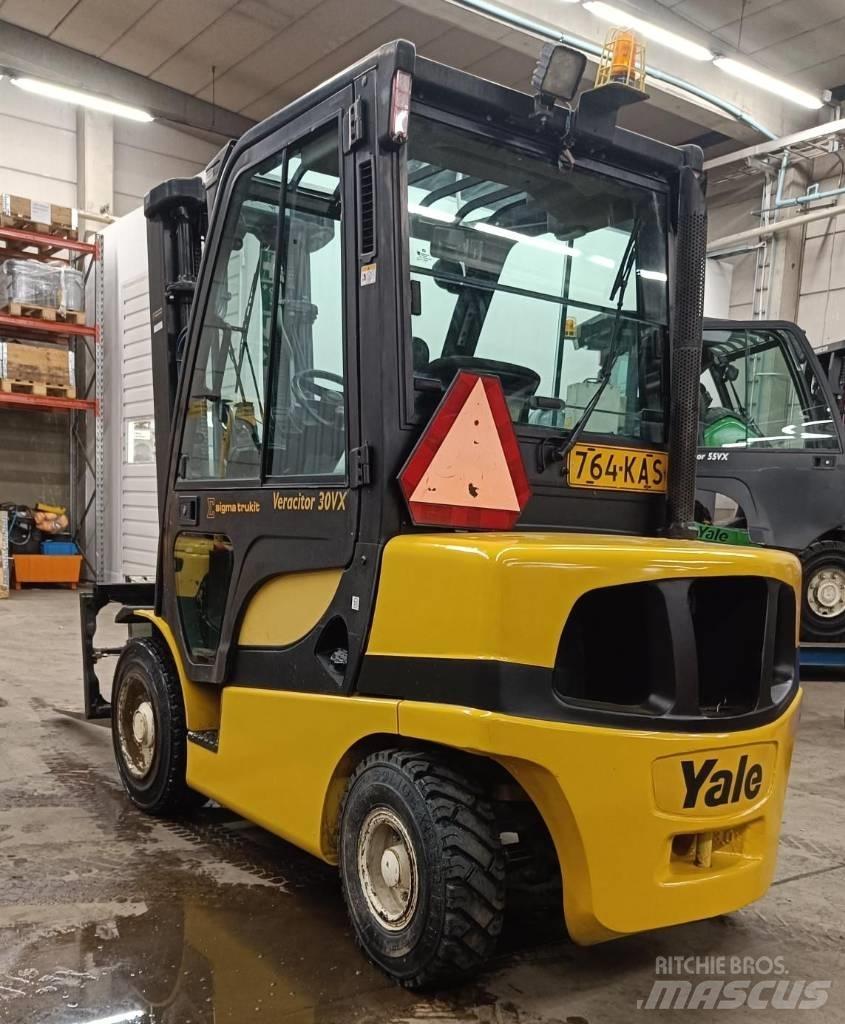 Yale GDP30VX Diesel Stapler