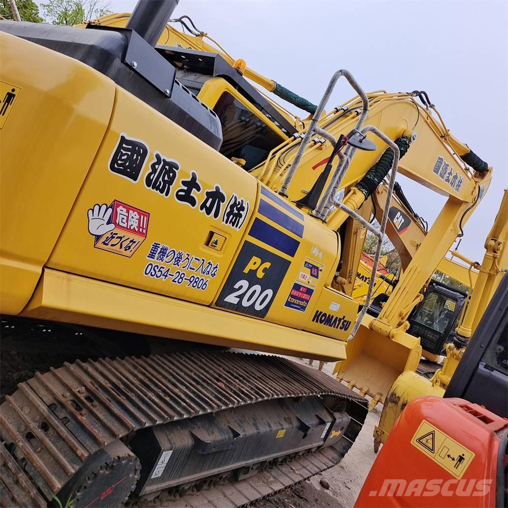 Komatsu PC 200-8 Raupenbagger