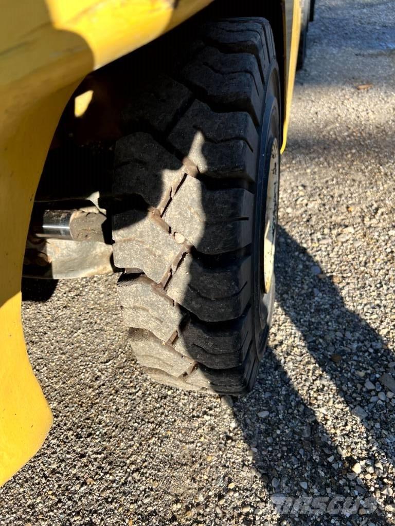 Yale GLP 030 VX Gas Stapler