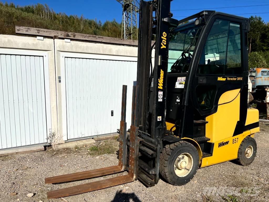 Yale GLP 030 VX Gas Stapler