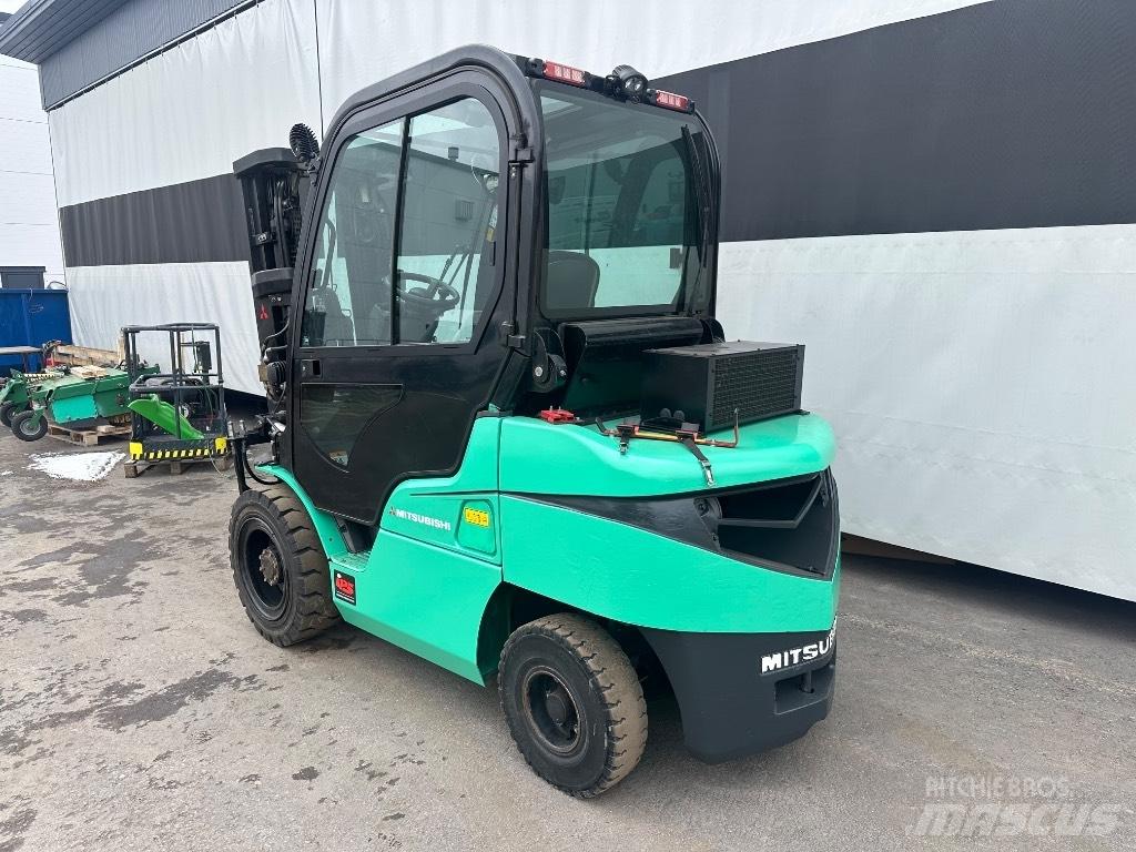 Mitsubishi FD 35 N Diesel Stapler
