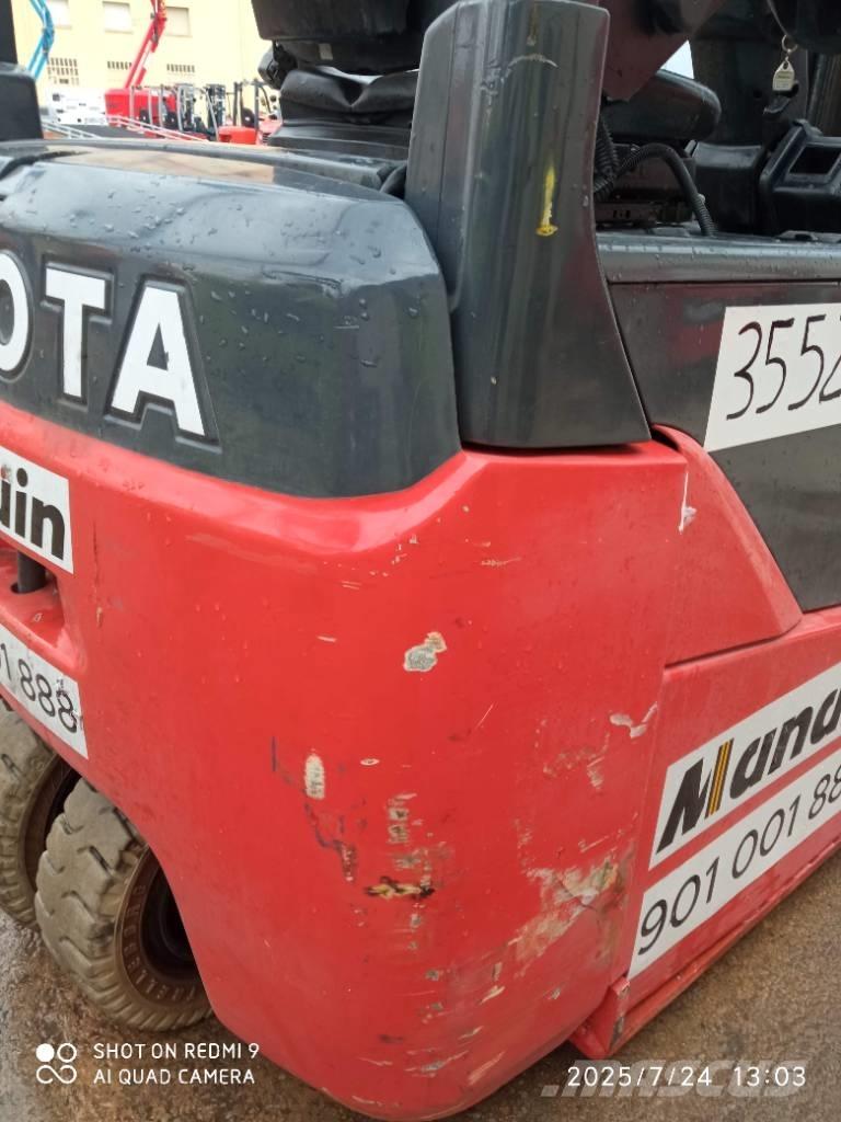 Toyota 8FBE16T Elektro Stapler