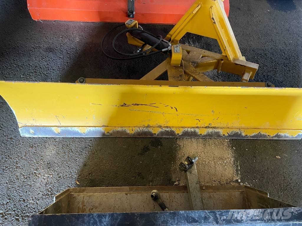  P.Olssons LB 180 Pistenraupen
