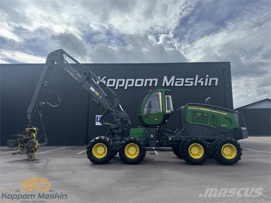 John Deere 1270G Harvester