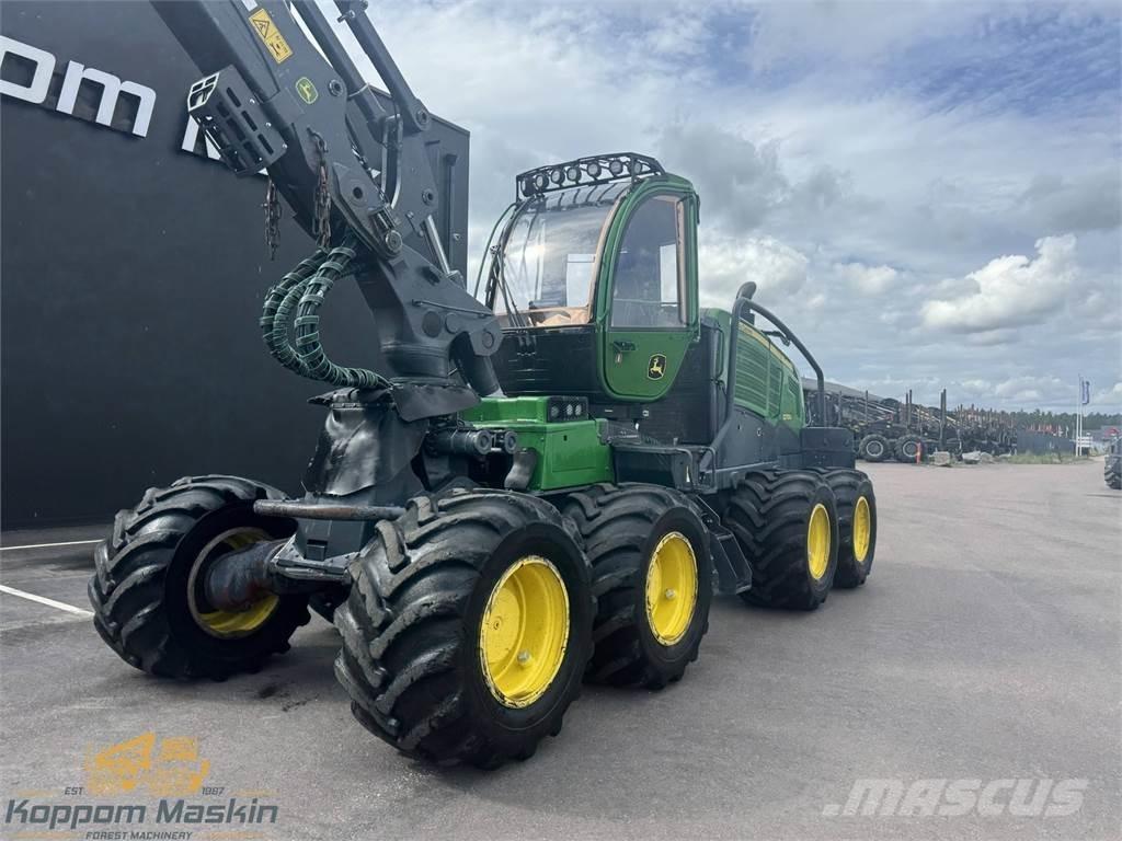 John Deere 1270G Harvester