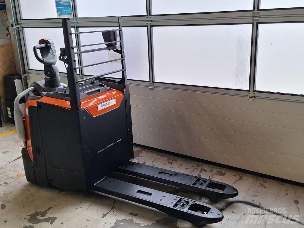 BT LPE220 Niedergabelstapler