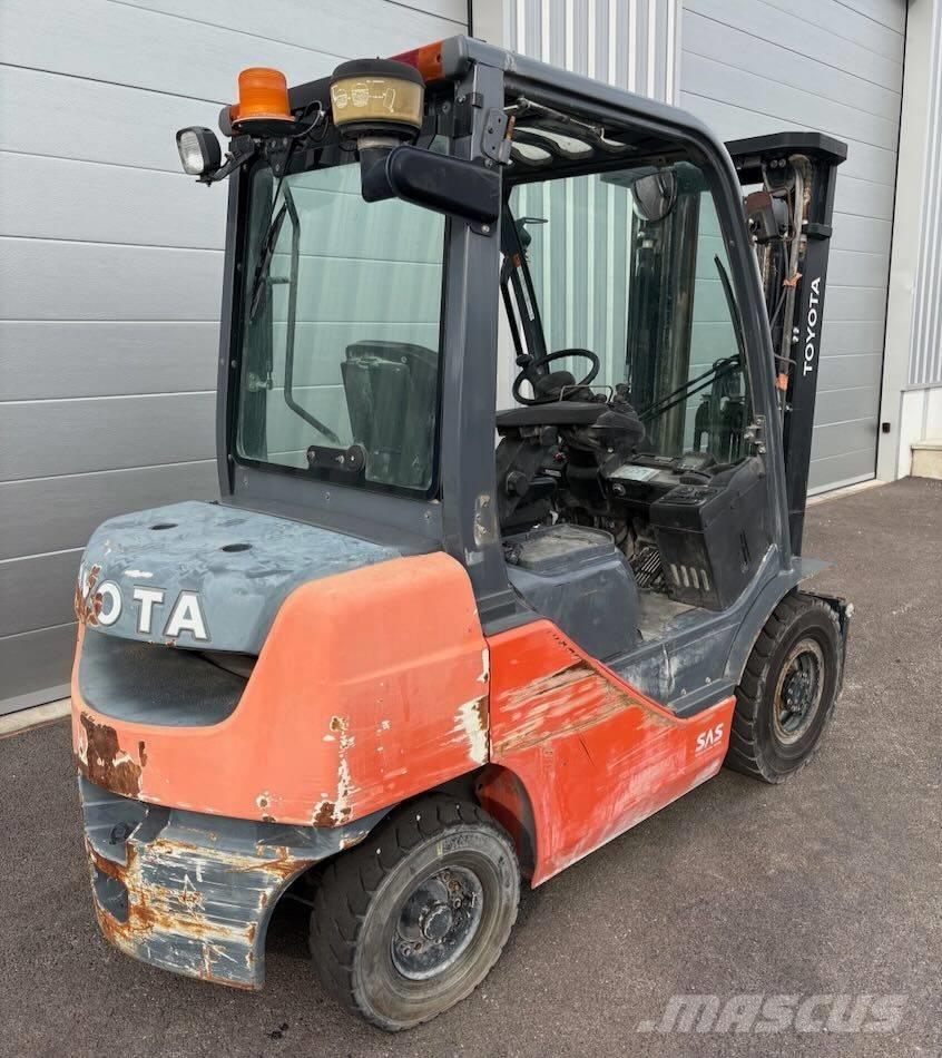 Toyota 8 FDF 25 Diesel Stapler