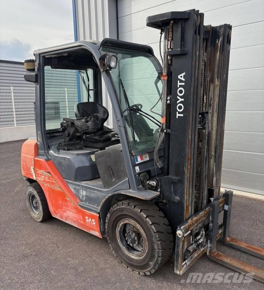 Toyota 8 FDF 25 Diesel Stapler