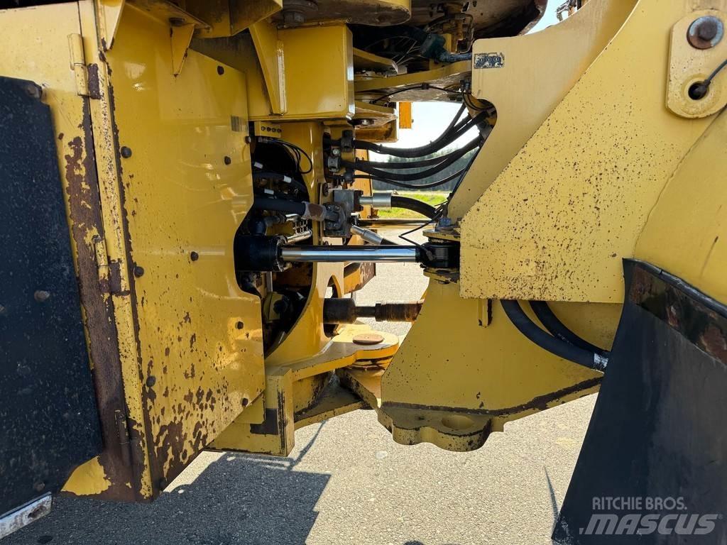 CAT 972M Radlader