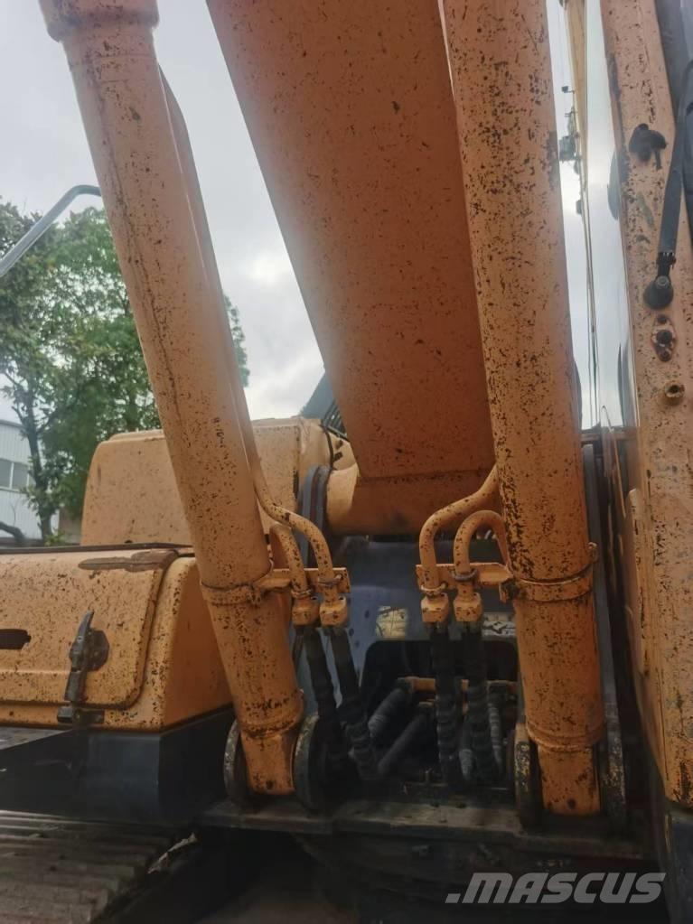 Hyundai R220LC-9S Raupenbagger
