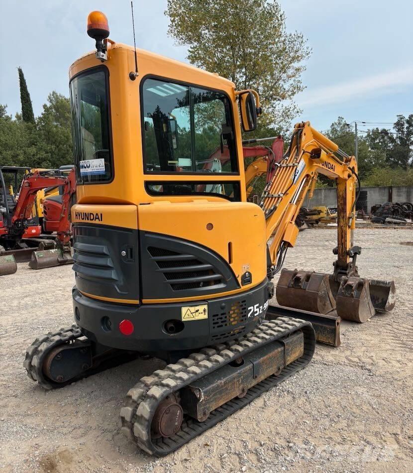 Hyundai R25Z-9 AK Minibagger < 7t