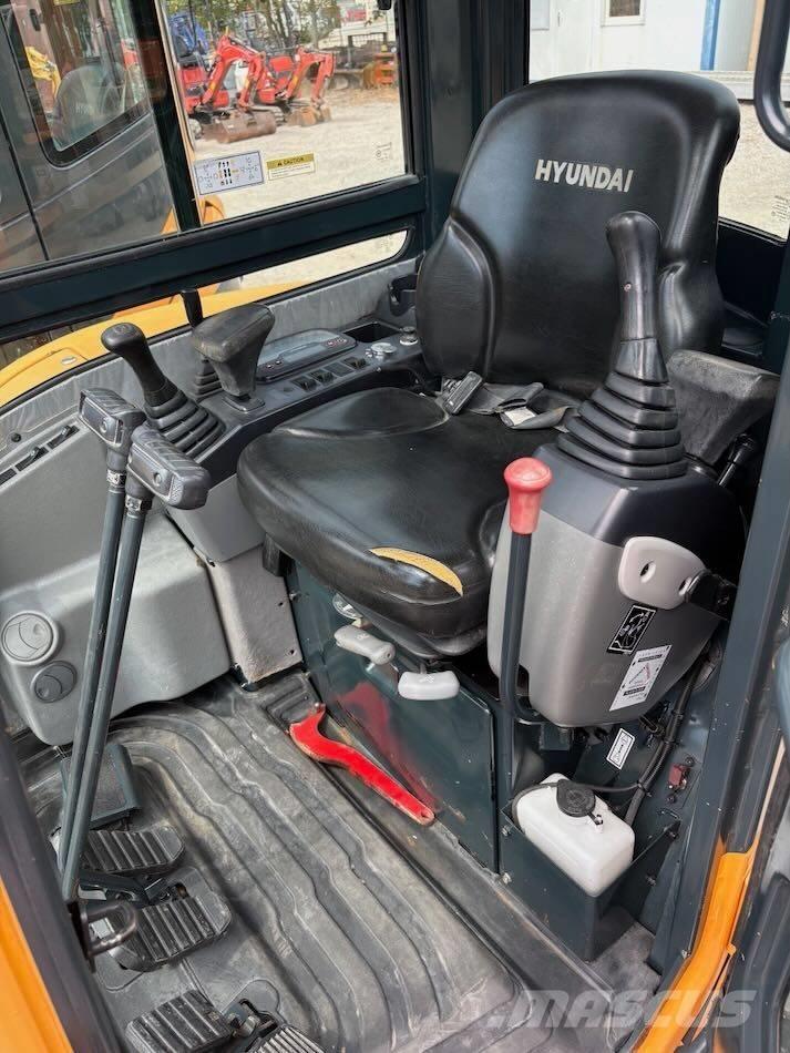 Hyundai R25Z-9 AK Minibagger < 7t
