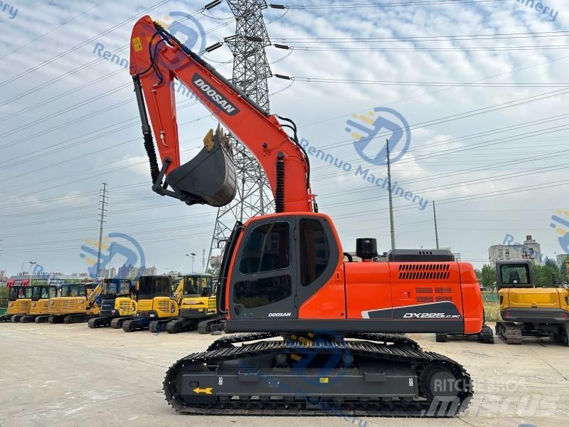 Doosan DX 225 LC-9C Raupenbagger