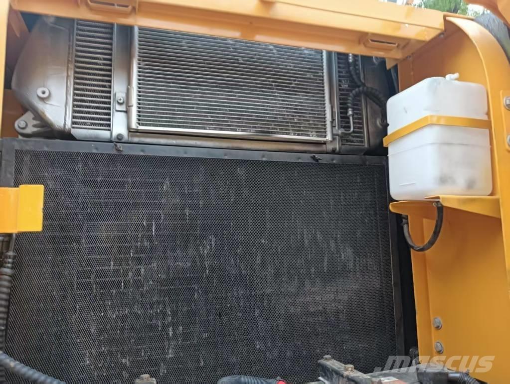 Hyundai 220LC-9T Raupenbagger