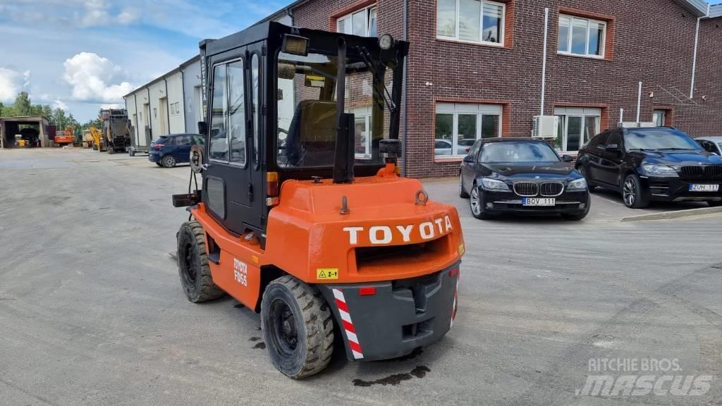 Toyota FD 55 Diesel Stapler